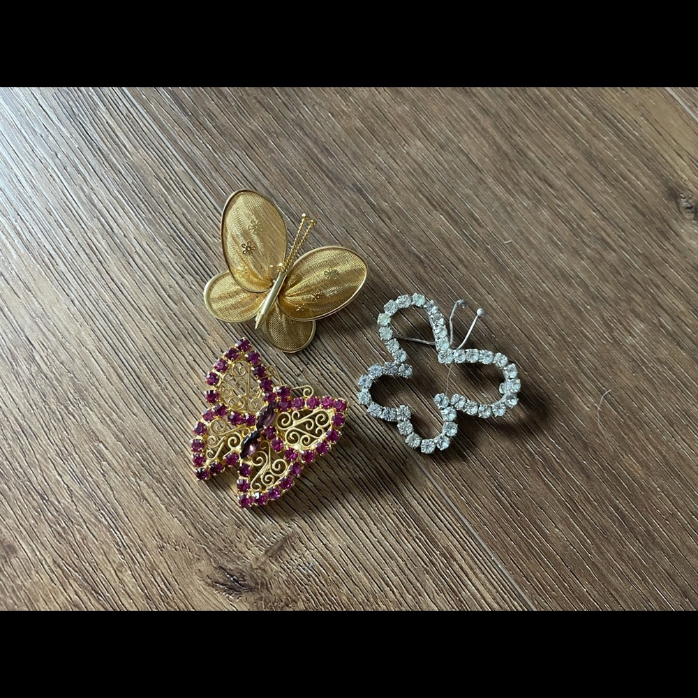 Beautiful Vintage Butterfly Brooch Bundle - Picture 12 of 12